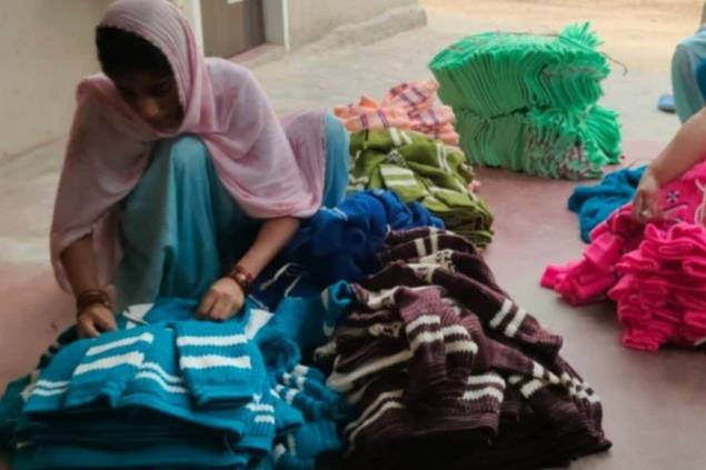 旁遮普的达利特妇女为了编织不同的生活而放弃种姓职业