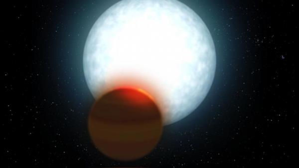 An artist's illustration of an ultra-hot Jupiter orbiting close to its star. Image Credit: Gabriel Pérez Díaz, SMM (IAC).