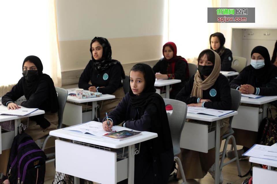 在阿富汗的土耳其学校有助于塑造年轻人的未来