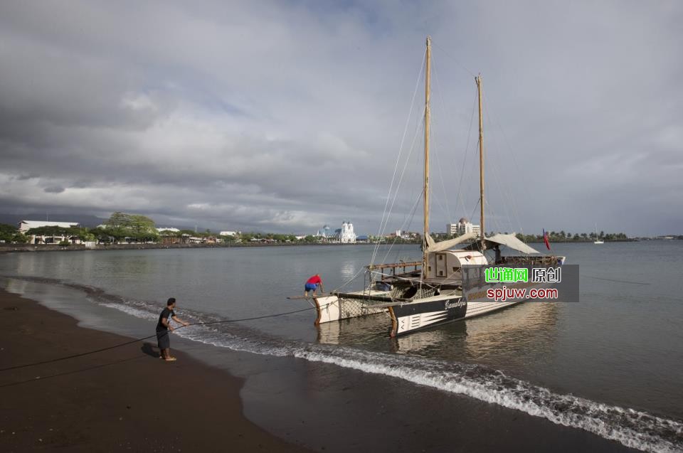 Traditio<em></em>nal boat is located in Apia, Samoa, July 22, 2015. (AP Photo)