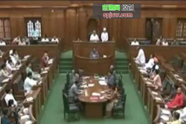 印度人民党议员打断了LG在德里议会的讲话，要求征收“克什米尔税”