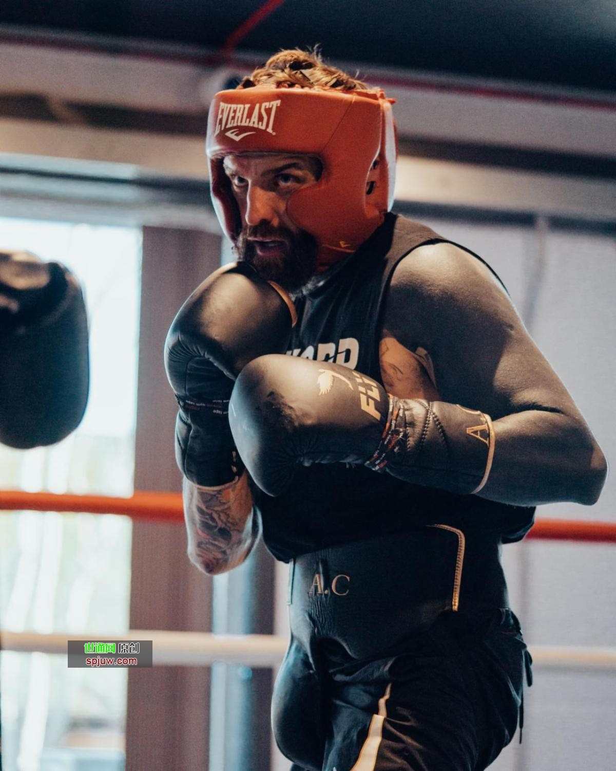 Ex-MMA and Geordie Shore star Aaron Chalmers' boxing debut Co<em></em>nFIRMED for April 2