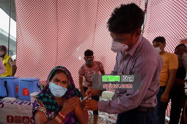 西索迪亚说，德里100%的合格人口接受了第一剂Covid疫苗，90%接受了第二剂