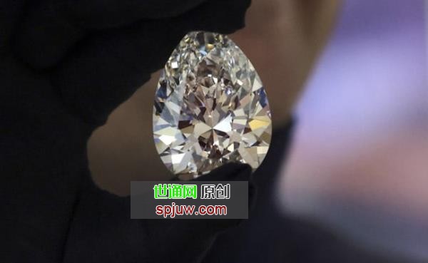 Giant White Diamond 'The Rock' Makes Debut In Dubai