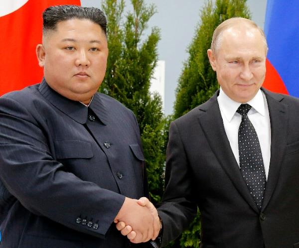 朝鲜领导人金正恩将于本月在俄罗斯会见普京