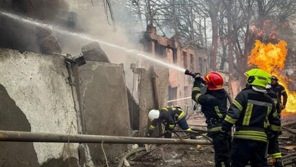俄罗斯对乌克兰敖德萨的导弹袭击造成至少20人死亡