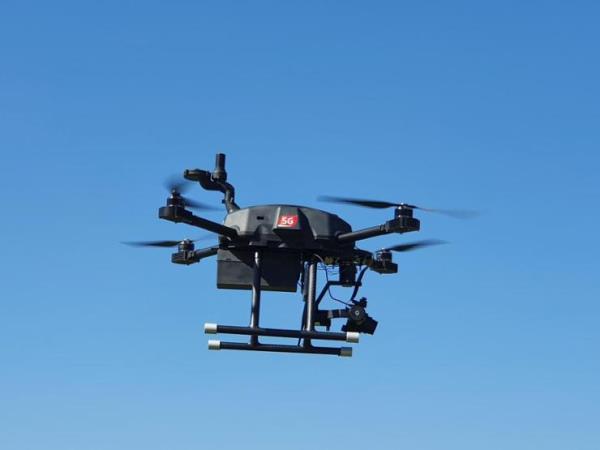 政府加快人工智能在救援无人机和求职服务中的应用