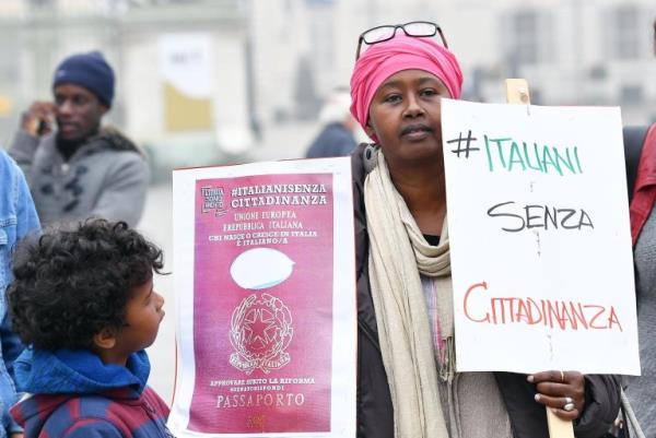 一项调查揭示了意大利对非洲人的种族主义看法