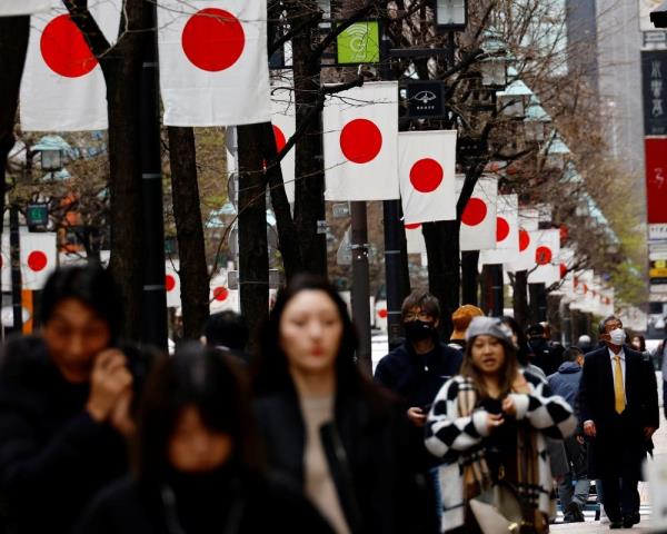 调查显示，创纪录的63%的日本人面临财务压力
