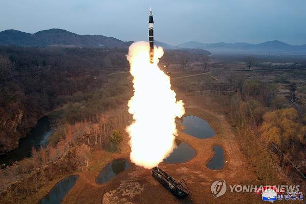 朝鲜声称成功发射了搭载高超音速弹头的新型中程弹道导弹